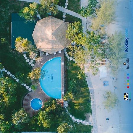 ทิวบ์ รีสอร์ต Hotel เกาะรงสำลน ภายนอก รูปภาพ