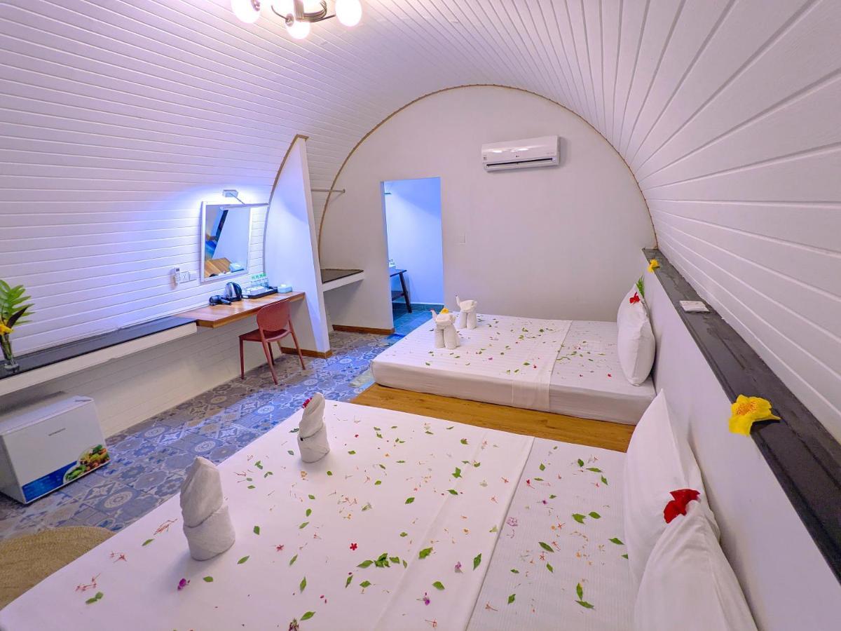 ทิวบ์ รีสอร์ต Hotel เกาะรงสำลน ภายนอก รูปภาพ
