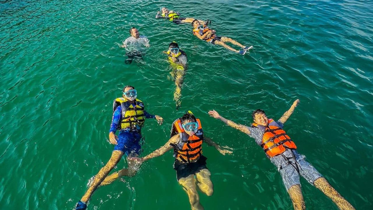 ทิวบ์ รีสอร์ต Hotel เกาะรงสำลน ภายนอก รูปภาพ
