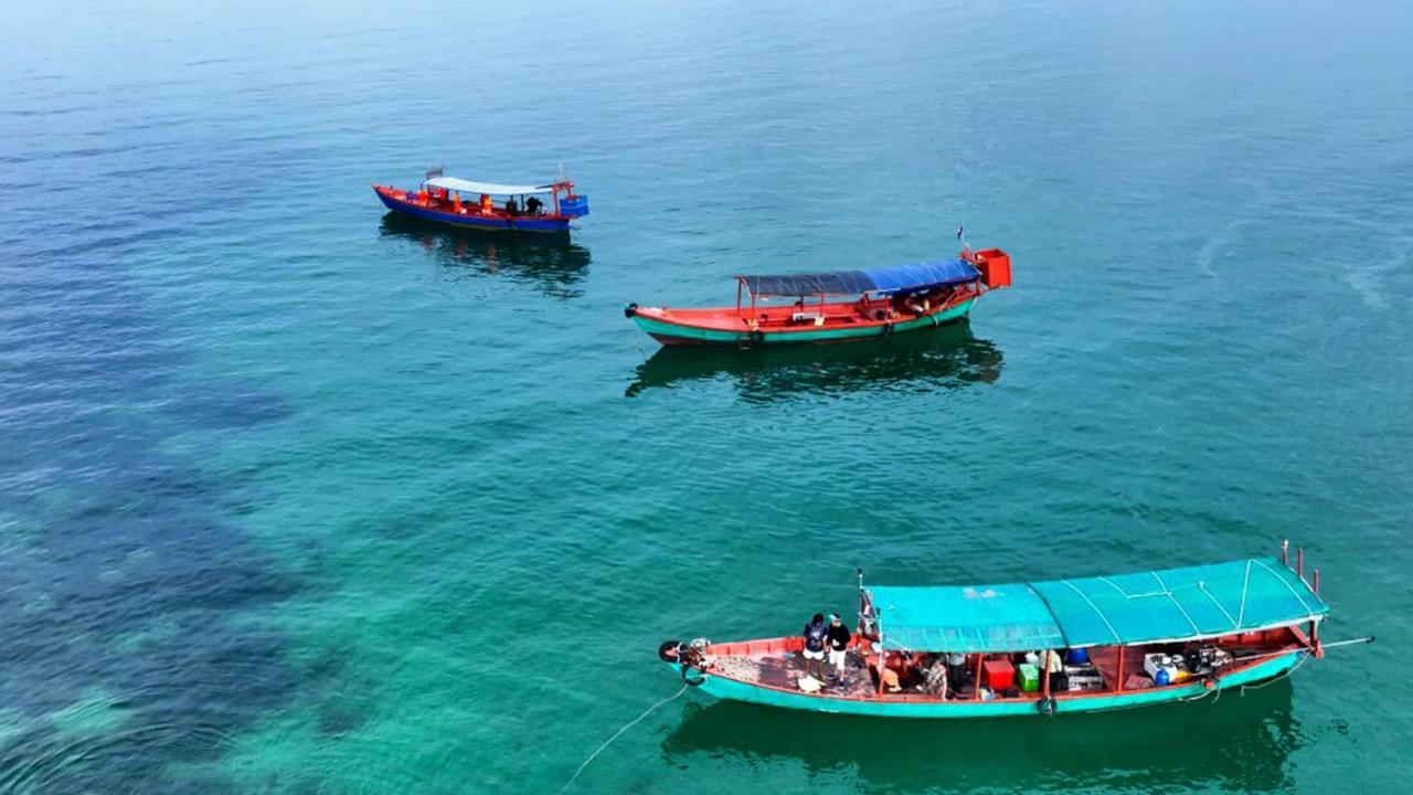 ทิวบ์ รีสอร์ต Hotel เกาะรงสำลน ภายนอก รูปภาพ