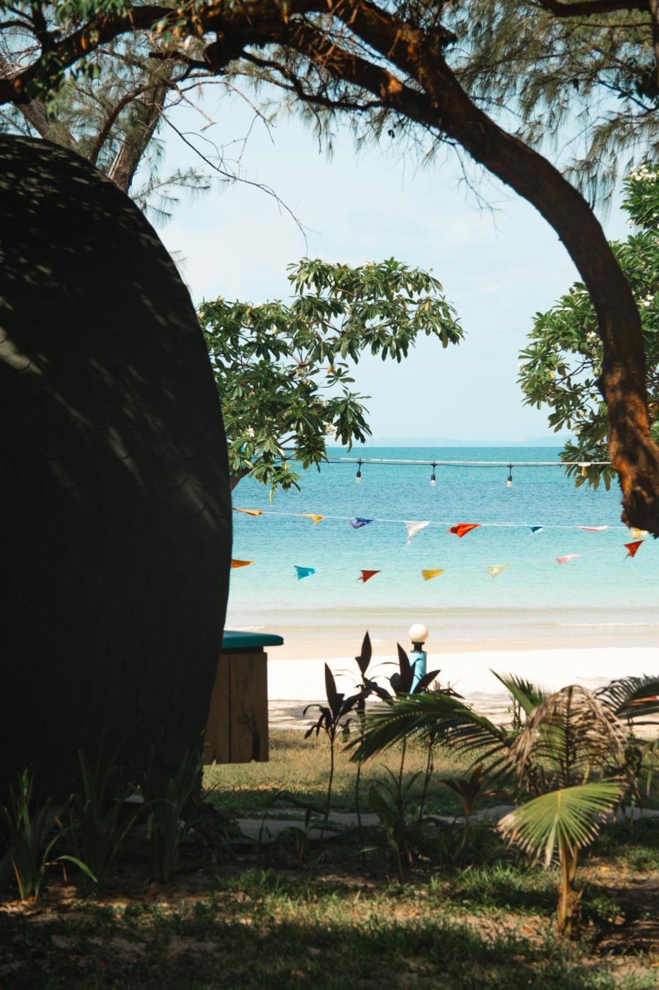 ทิวบ์ รีสอร์ต Hotel เกาะรงสำลน ภายนอก รูปภาพ